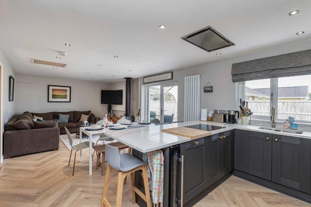 Family-Friendly Retreat Between Beach & Mountains Tremadog Exteriör bild